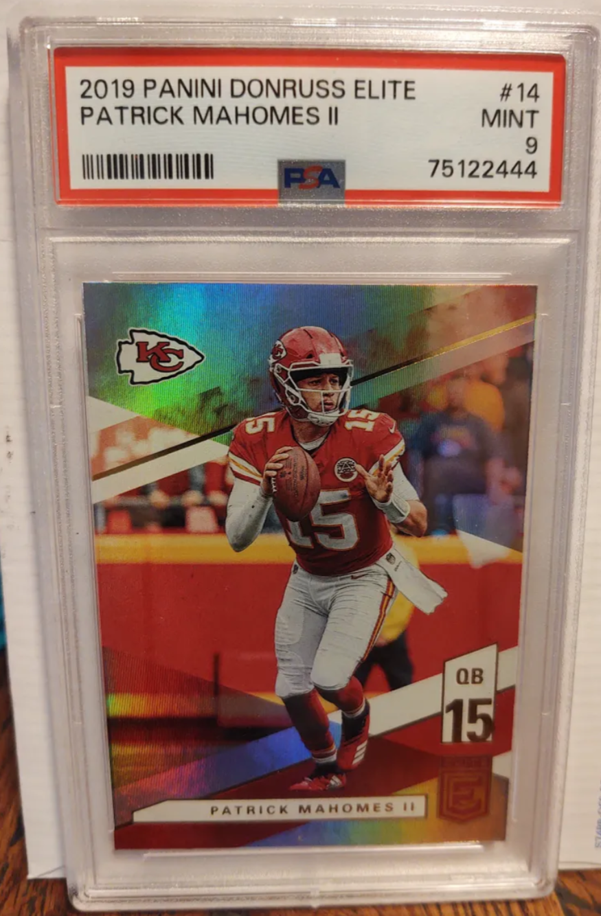 Patrick Mahomes #15 Kansas City Chiefs trading card